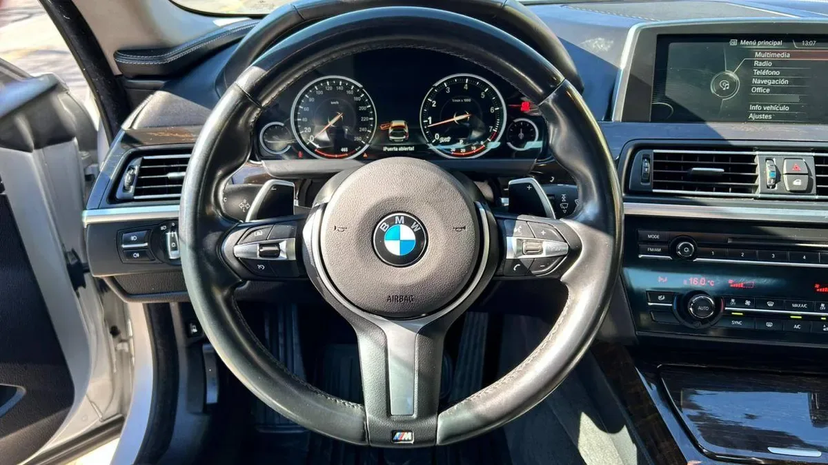Bmw 650i Coupe  Aut 4.4 4x2 At 2p año 2015
