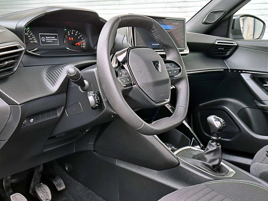 Peugeot 2008 Active año 2025