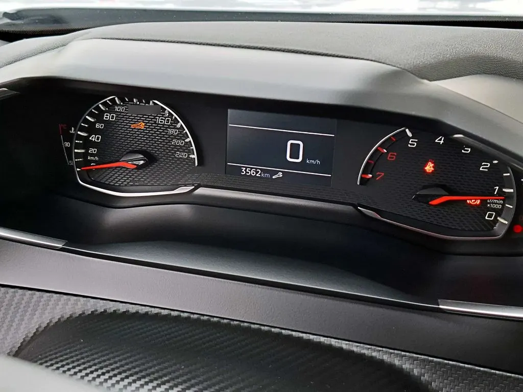 Peugeot 2008 Active año 2025