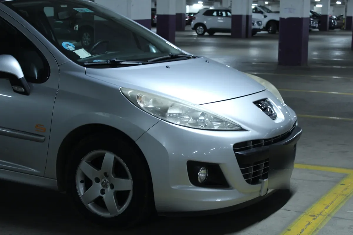 PEUGEOT 207 1.4 Premium Sportium Mt año 2011
