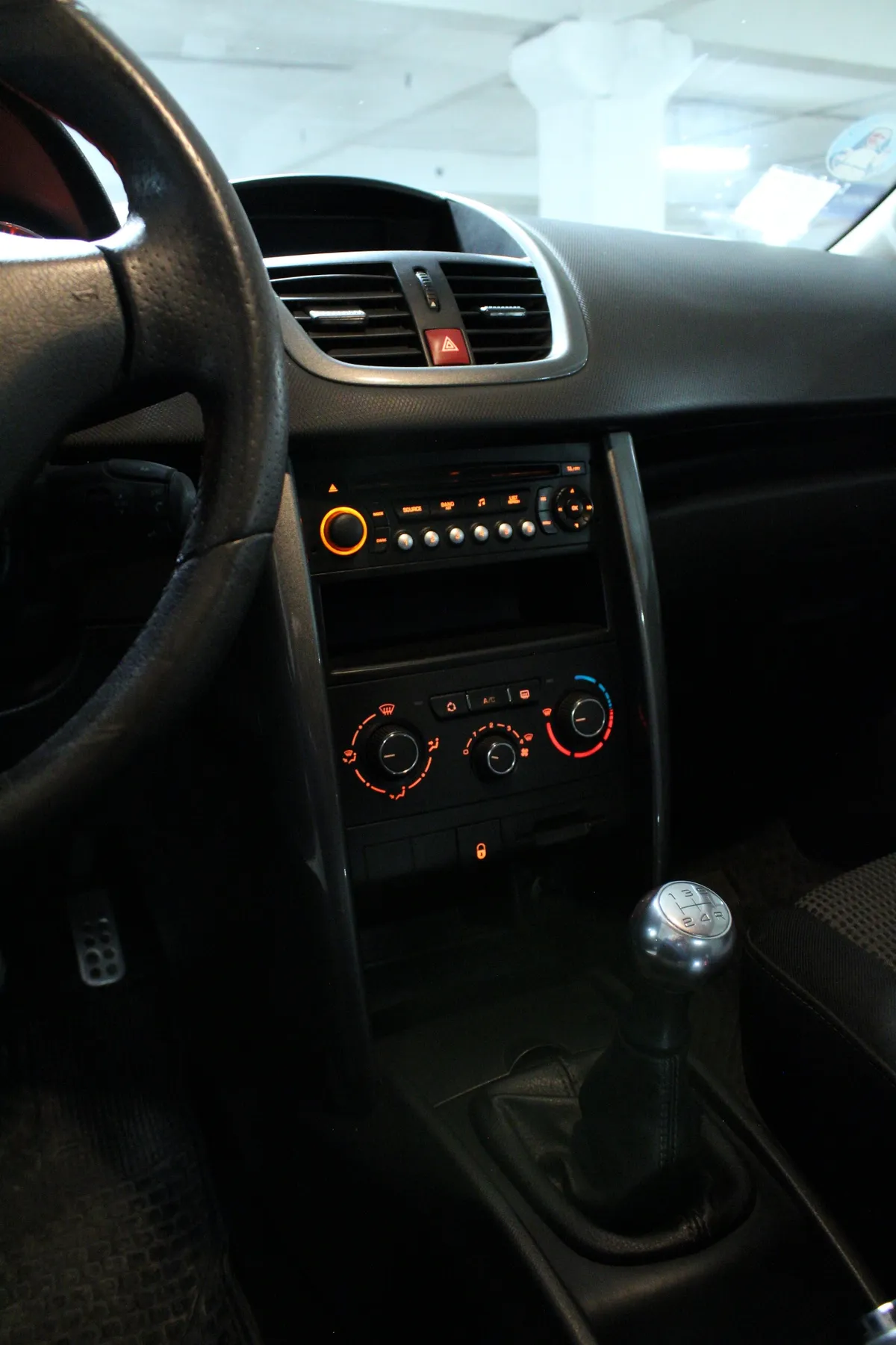PEUGEOT 207 1.4 Premium Sportium Mt año 2011