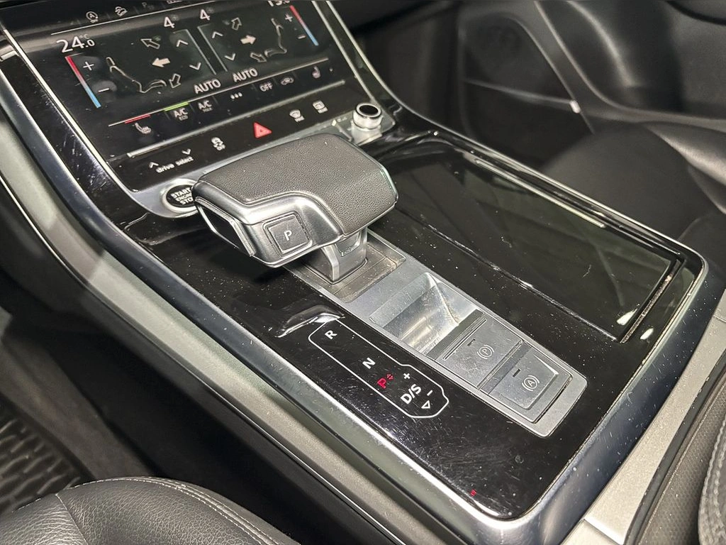 Audi Q8 Q8 55 Tfsi Sport año 2023