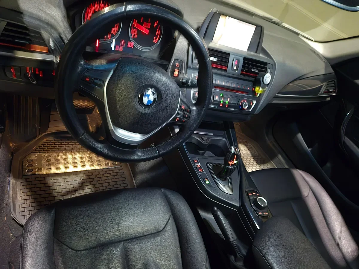 BMW 118 2.0 I At Sport año 2014