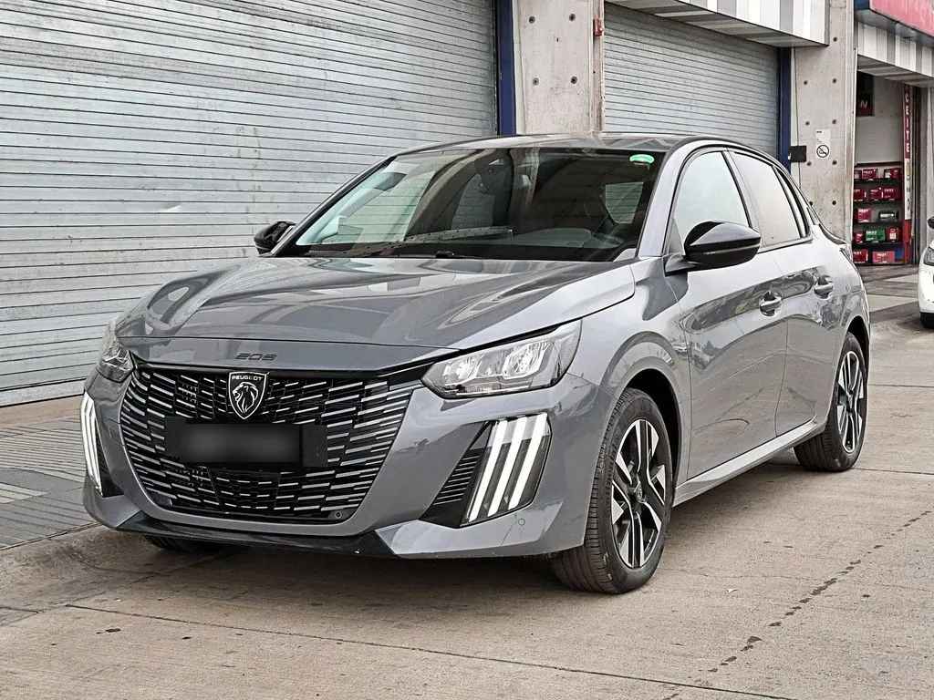 Peugeot 208 1.2 Mca Allure Mhev 136 4x2 Edct6 At 5p año 2025