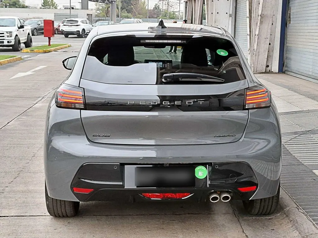 Peugeot 208 1.2 Mca Allure Mhev 136 4x2 Edct6 At 5p año 2025
