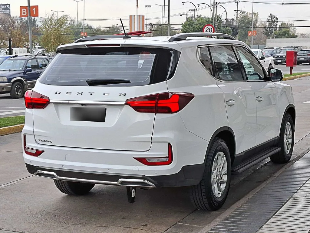 Ssangyong Rexton Otto 2.0 año 2026