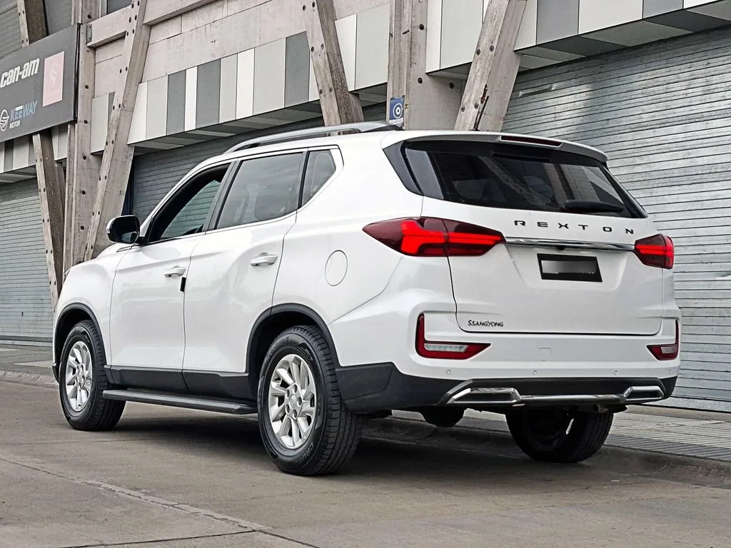 Ssangyong Rexton Otto 2.0 año 2026