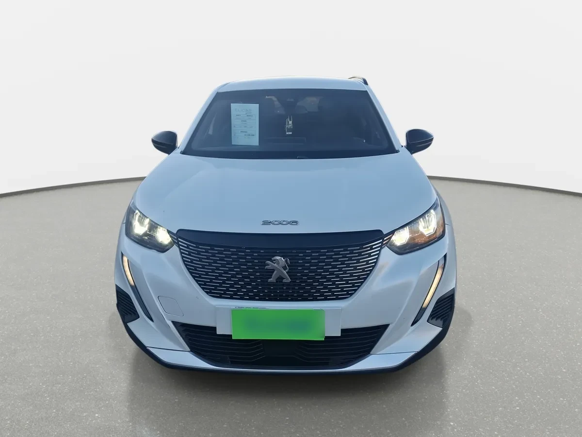 Peugeot 2008 1.5 Allure Bluehdi 130 4x2 At 5p año 2023