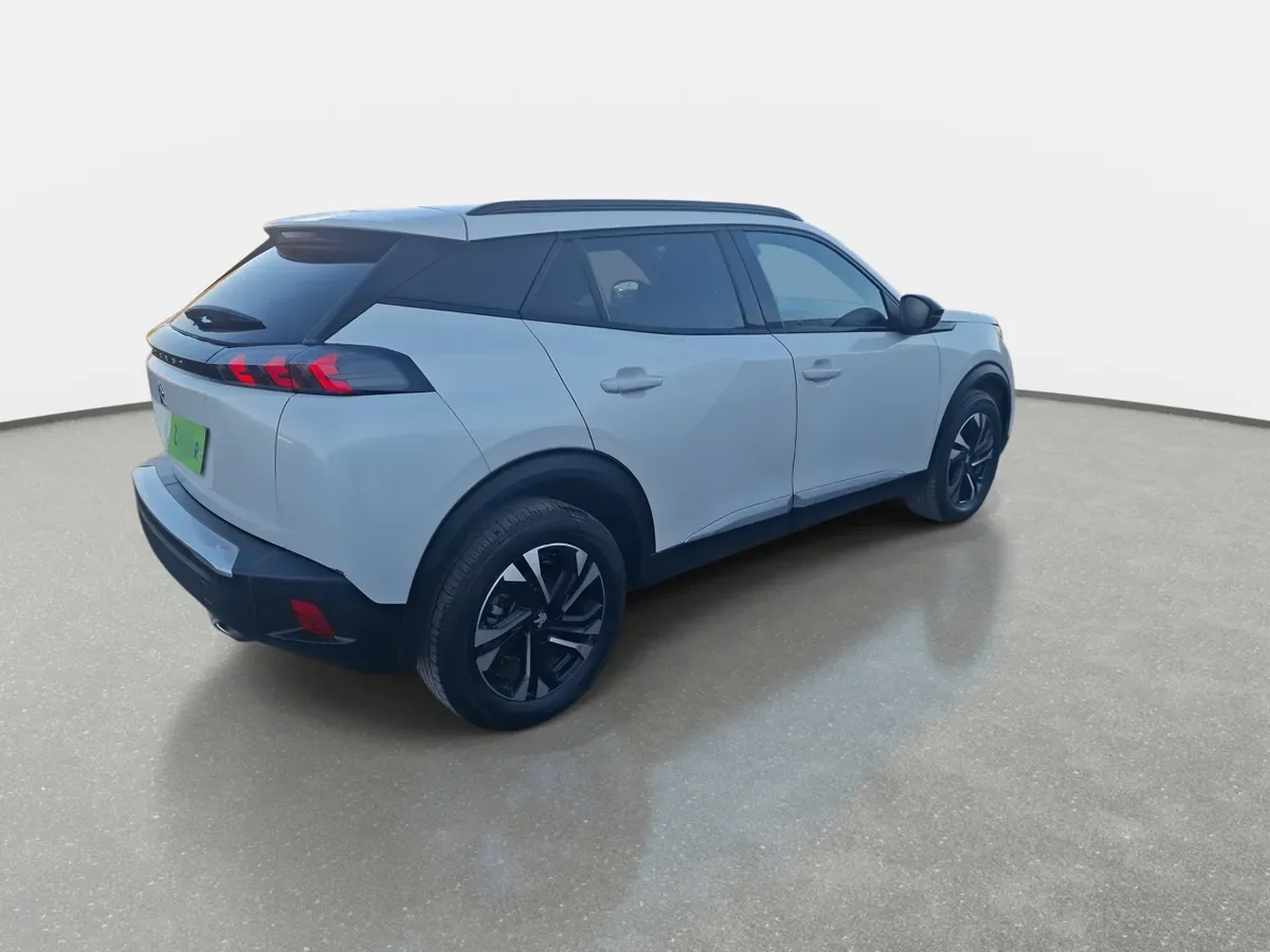 Peugeot 2008 1.5 Allure Bluehdi 130 4x2 At 5p año 2023