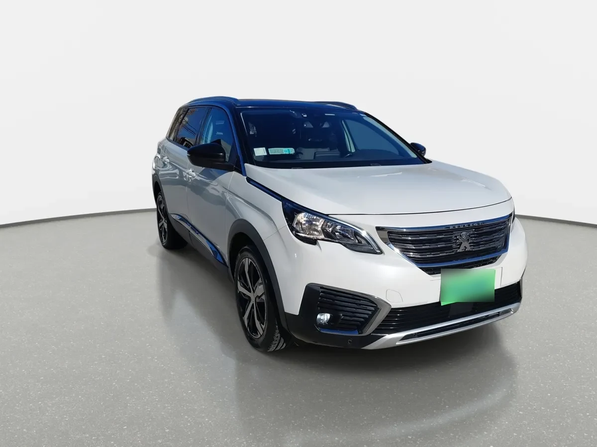 Peugeot 5008 1.5 Allure Bluehdi 4x2 130 Eat6 5p año 2020