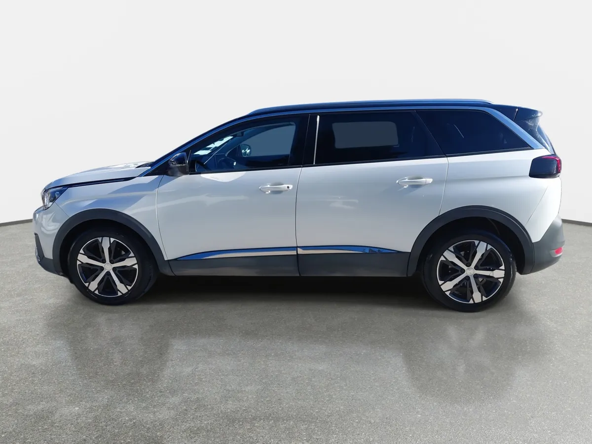 Peugeot 5008 1.5 Allure Bluehdi 4x2 130 Eat6 5p año 2020