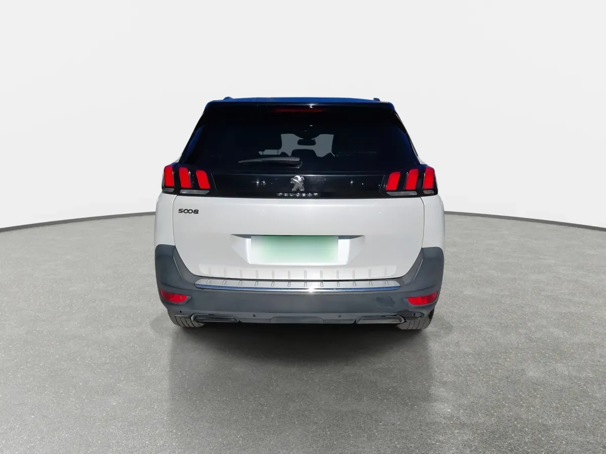 Peugeot 5008 1.5 Allure Bluehdi 4x2 130 Eat6 5p año 2020