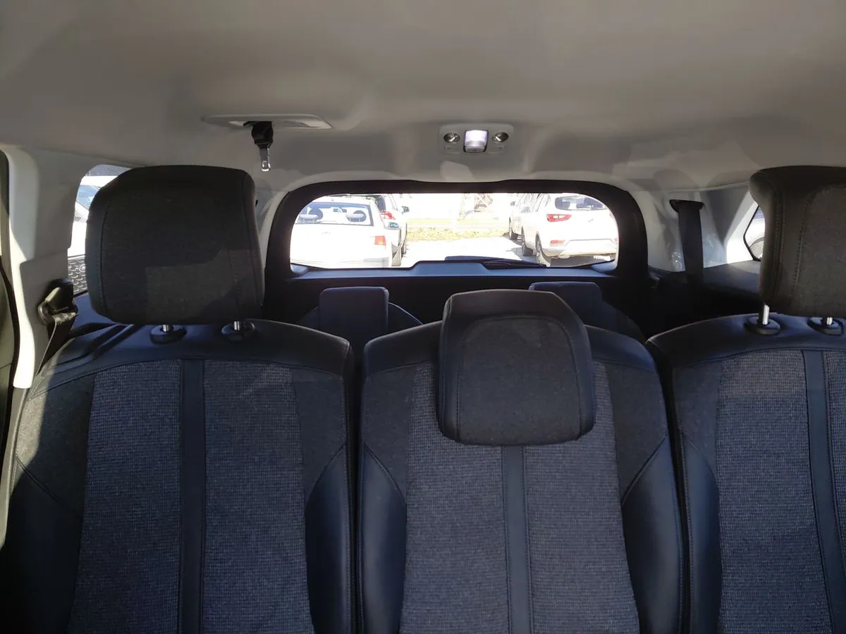 Peugeot 5008 1.5 Allure Bluehdi 4x2 130 Eat6 5p año 2020