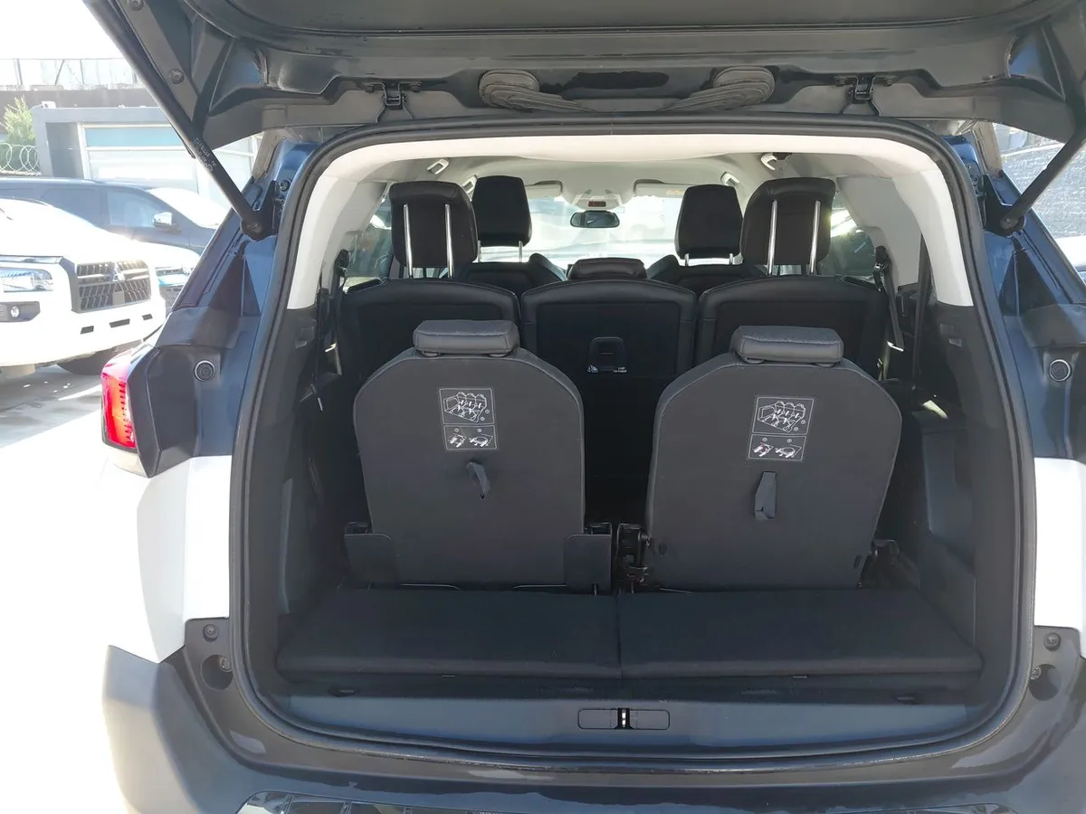 Peugeot 5008 1.5 Allure Bluehdi 4x2 130 Eat6 5p año 2020