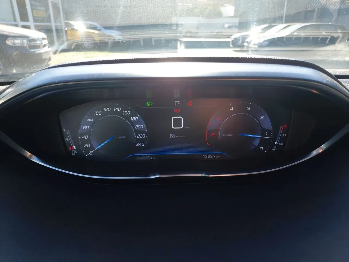 Peugeot 5008 1.5 Allure Bluehdi 4x2 130 Eat6 5p año 2020