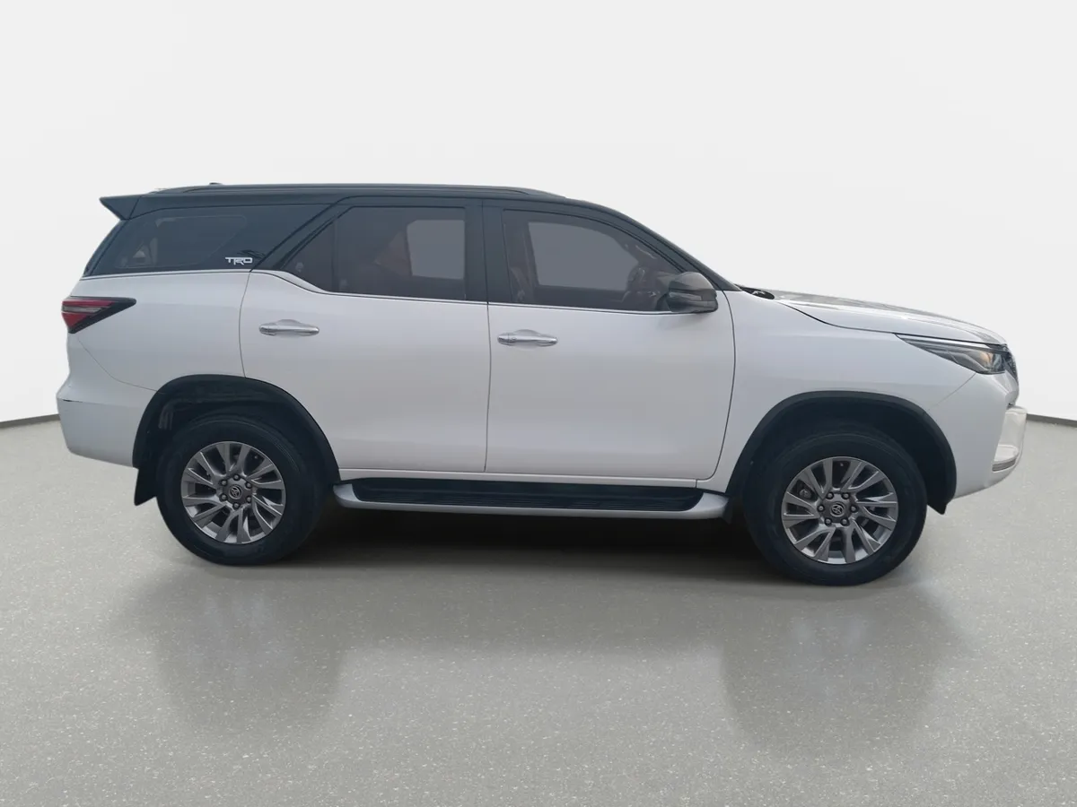 Toyota Fortunner 2.7 Srx 4x2 At 5p año 2022