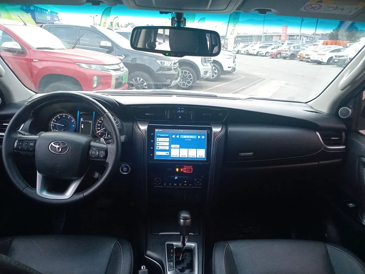 Toyota Fortunner 2.7 Srx 4x2 At 5p año 2022