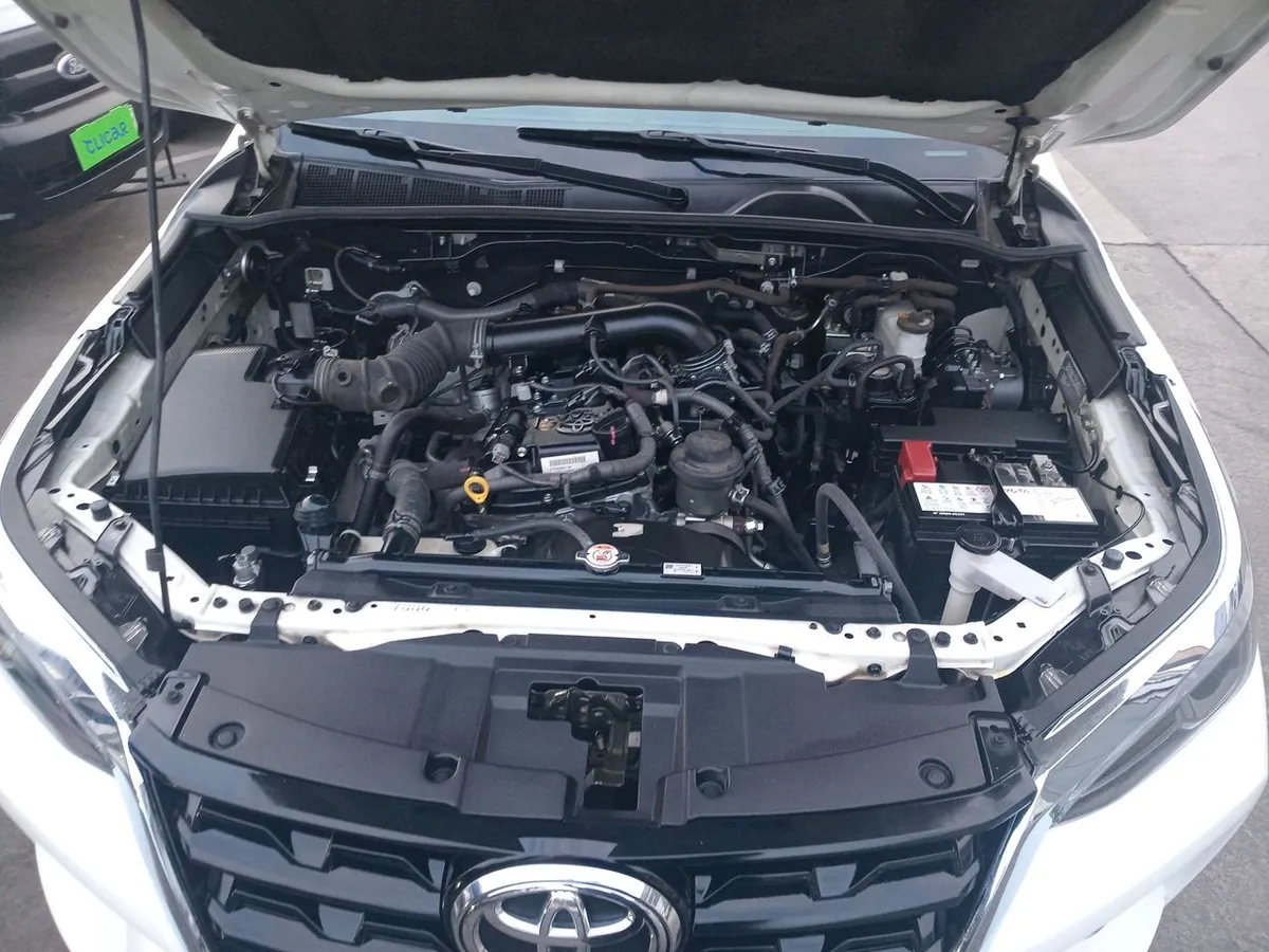 Toyota Fortunner 2.7 Srx 4x2 At 5p año 2022