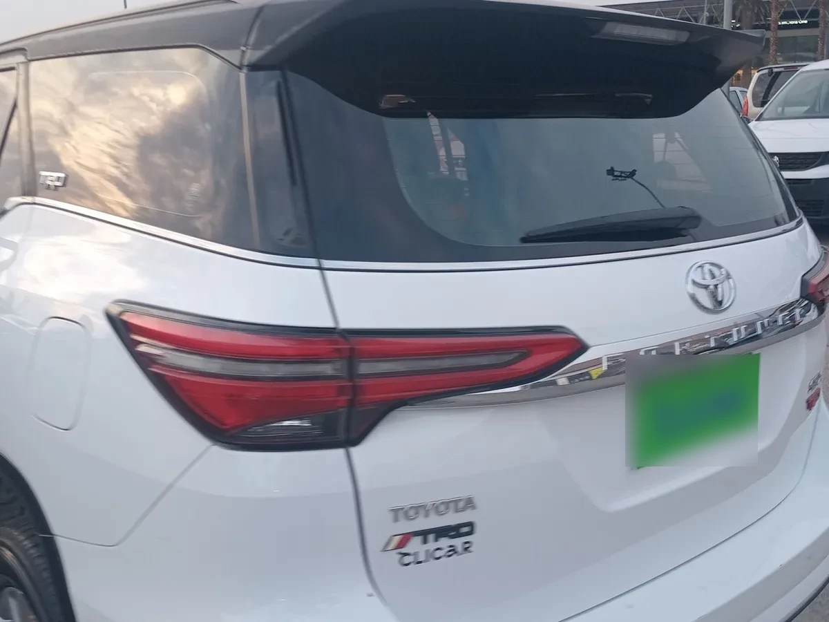 Toyota Fortunner 2.7 Srx 4x2 At 5p año 2022