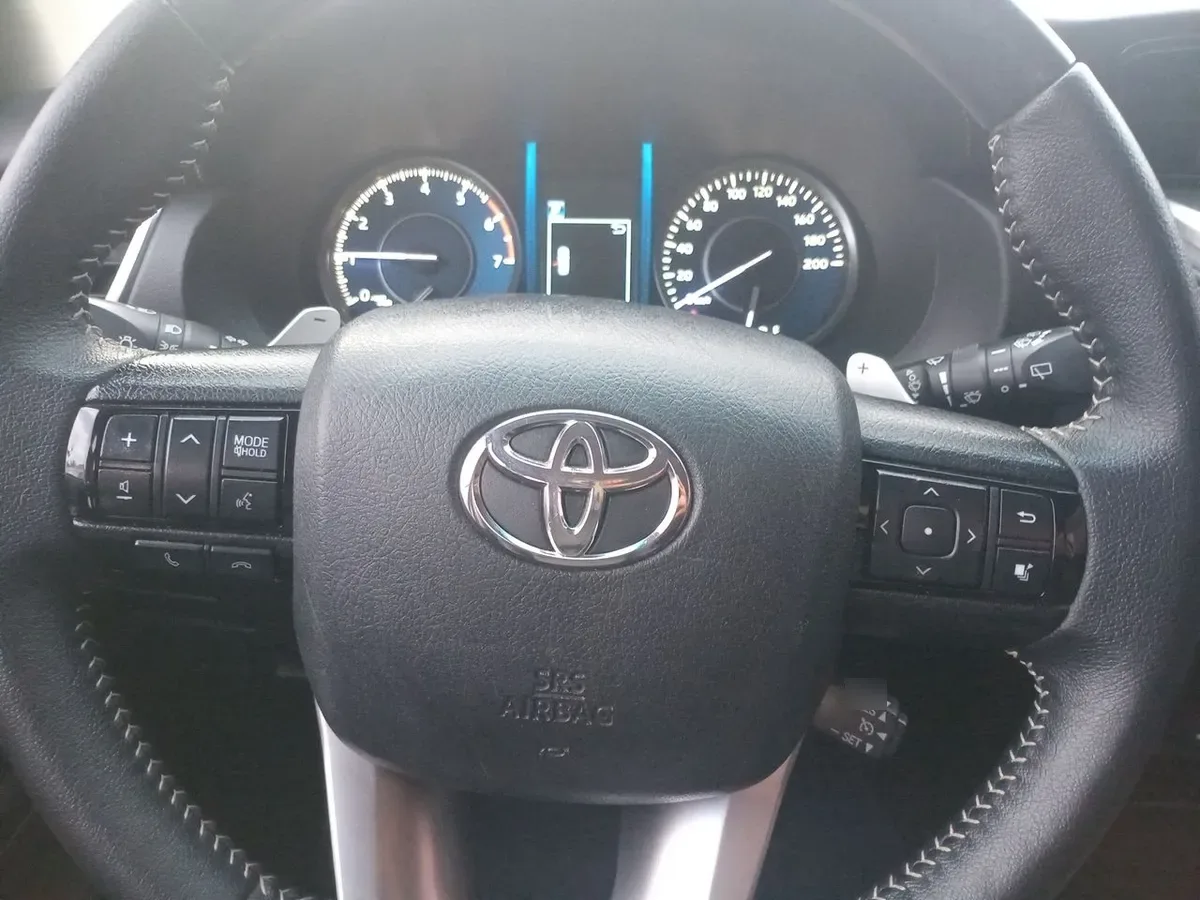 Toyota Fortunner 2.7 Srx 4x2 At 5p año 2022
