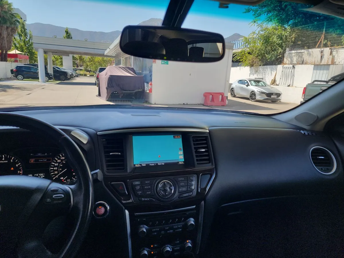 Nissan Pathfinder 3.5 Exclusive 4wd Cvt At 5p año 2016