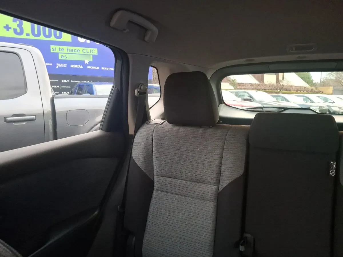 Nissan X-Trail 2.5 Sense 4x2 3row Cvt At 5p año 2024