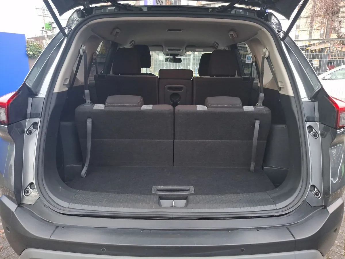 Nissan X-Trail 2.5 Sense 4x2 3row Cvt At 5p año 2024
