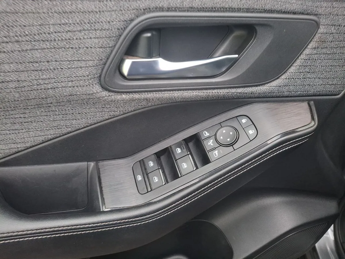 Nissan X-Trail 2.5 Sense 4x2 3row Cvt At 5p año 2024