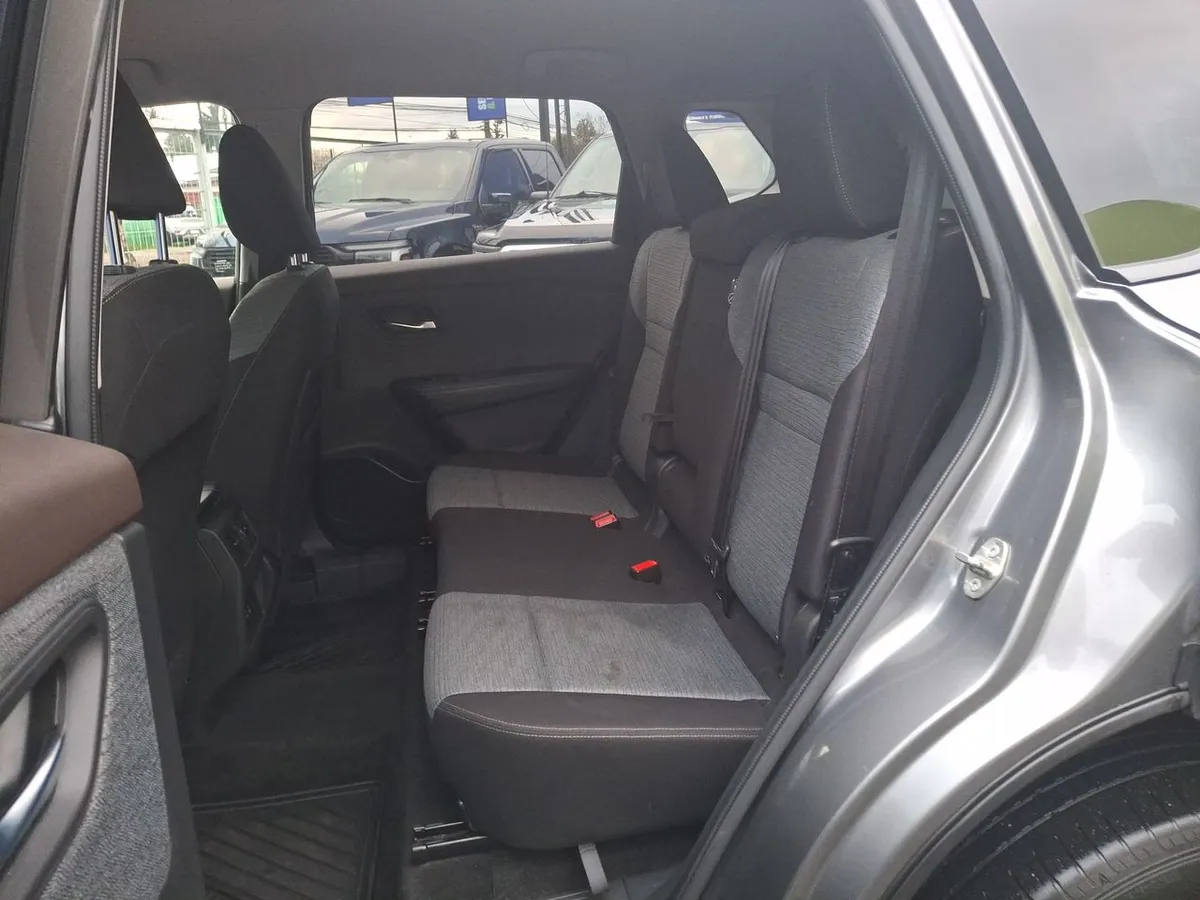 Nissan X-Trail 2.5 Sense 4x2 3row Cvt At 5p año 2024