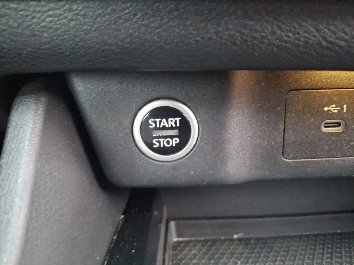 Nissan X-Trail 2.5 Sense 4x2 3row Cvt At 5p año 2024
