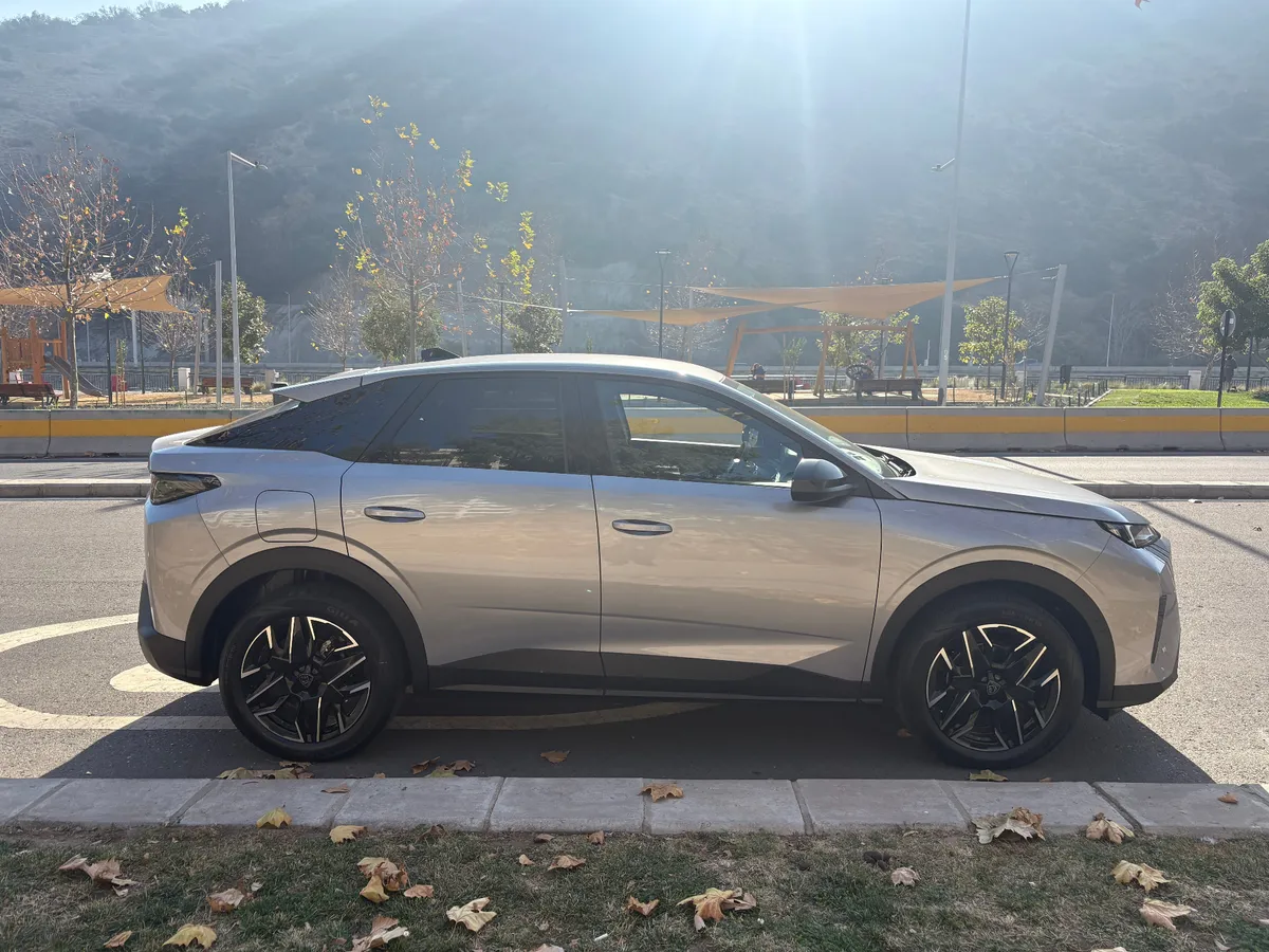 Peugeot 3008 1.2 Premiere Mhev 136 At Hibrido año 2025