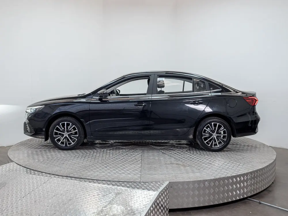 MG 5 1.5 Dlx At año 2025