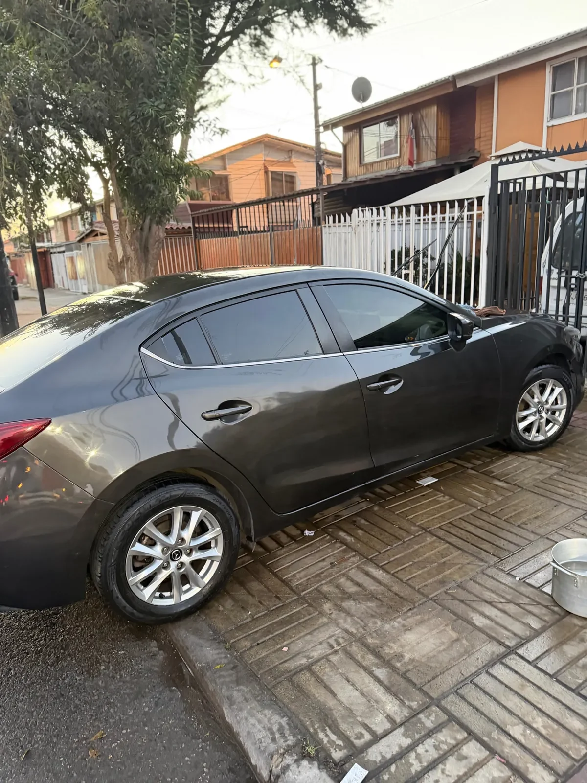 MAZDA MAZDA3 2.0 Sport V Sr At año 2020