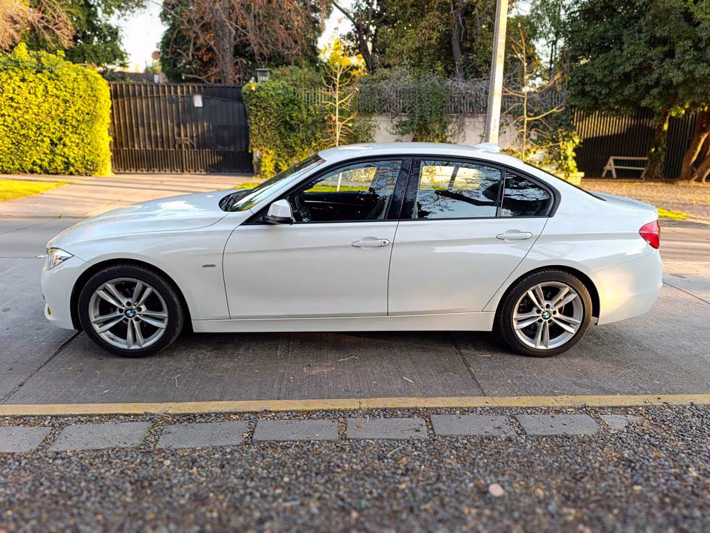 BMW 318 I Sport Lci año 2017