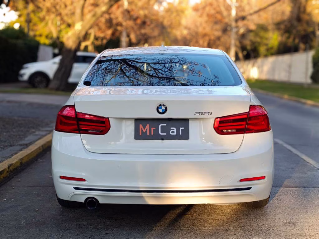 BMW 318 I Sport Lci año 2017