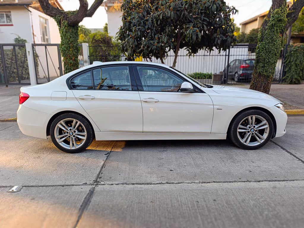 BMW 318 I Sport Lci año 2017