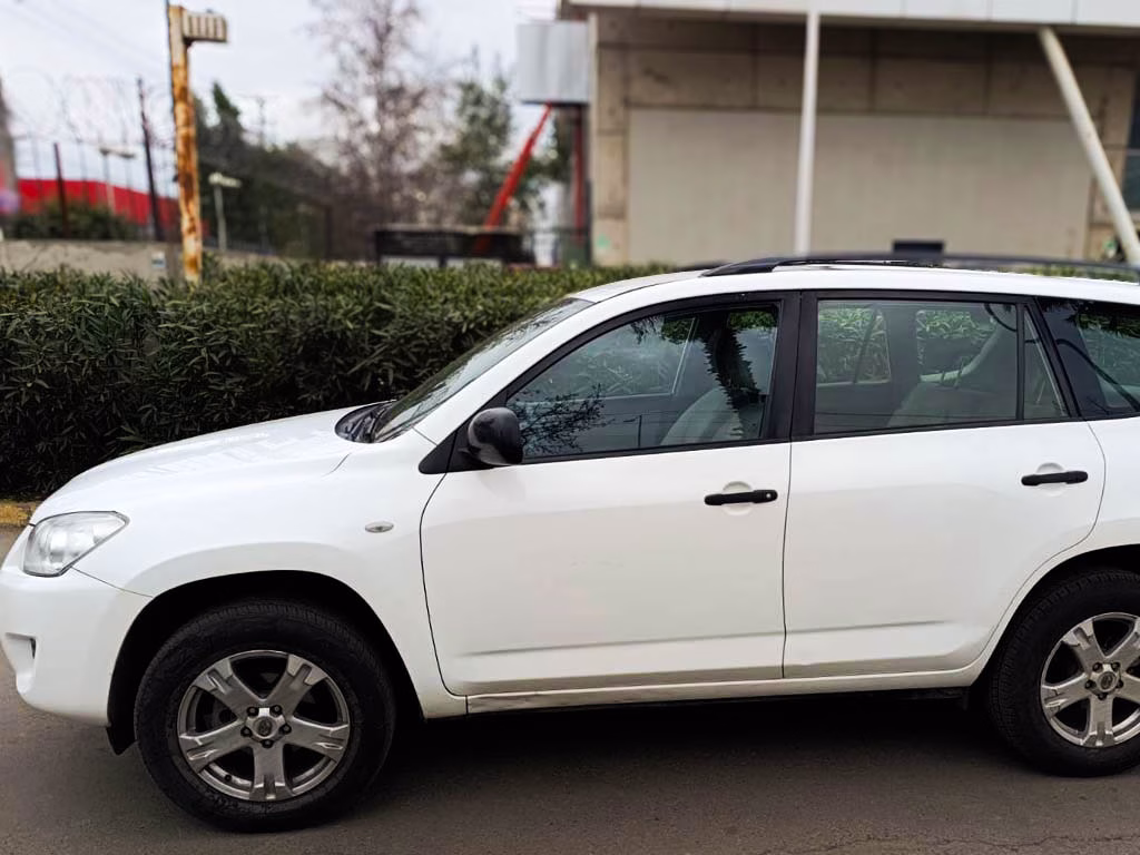 Toyota Rav4 2.4 año 2013