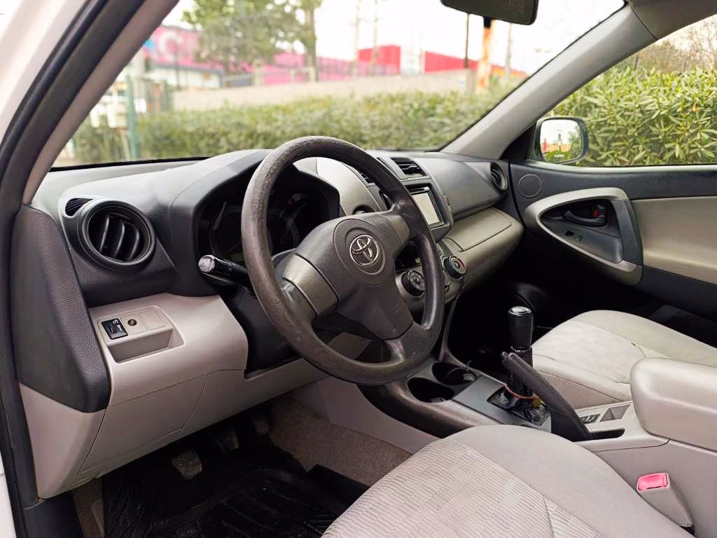 Toyota Rav4 2.4 año 2013
