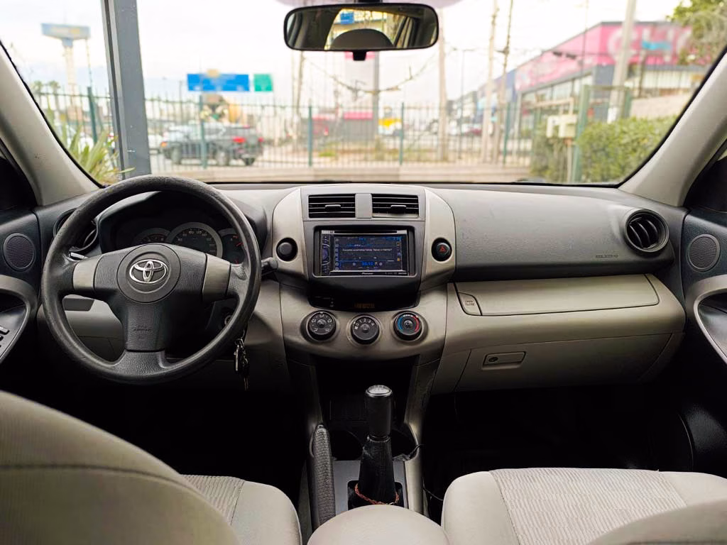 Toyota Rav4 2.4 año 2013