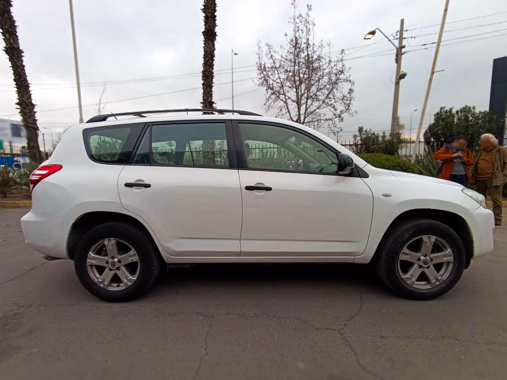 Toyota Rav4 2.4 año 2013