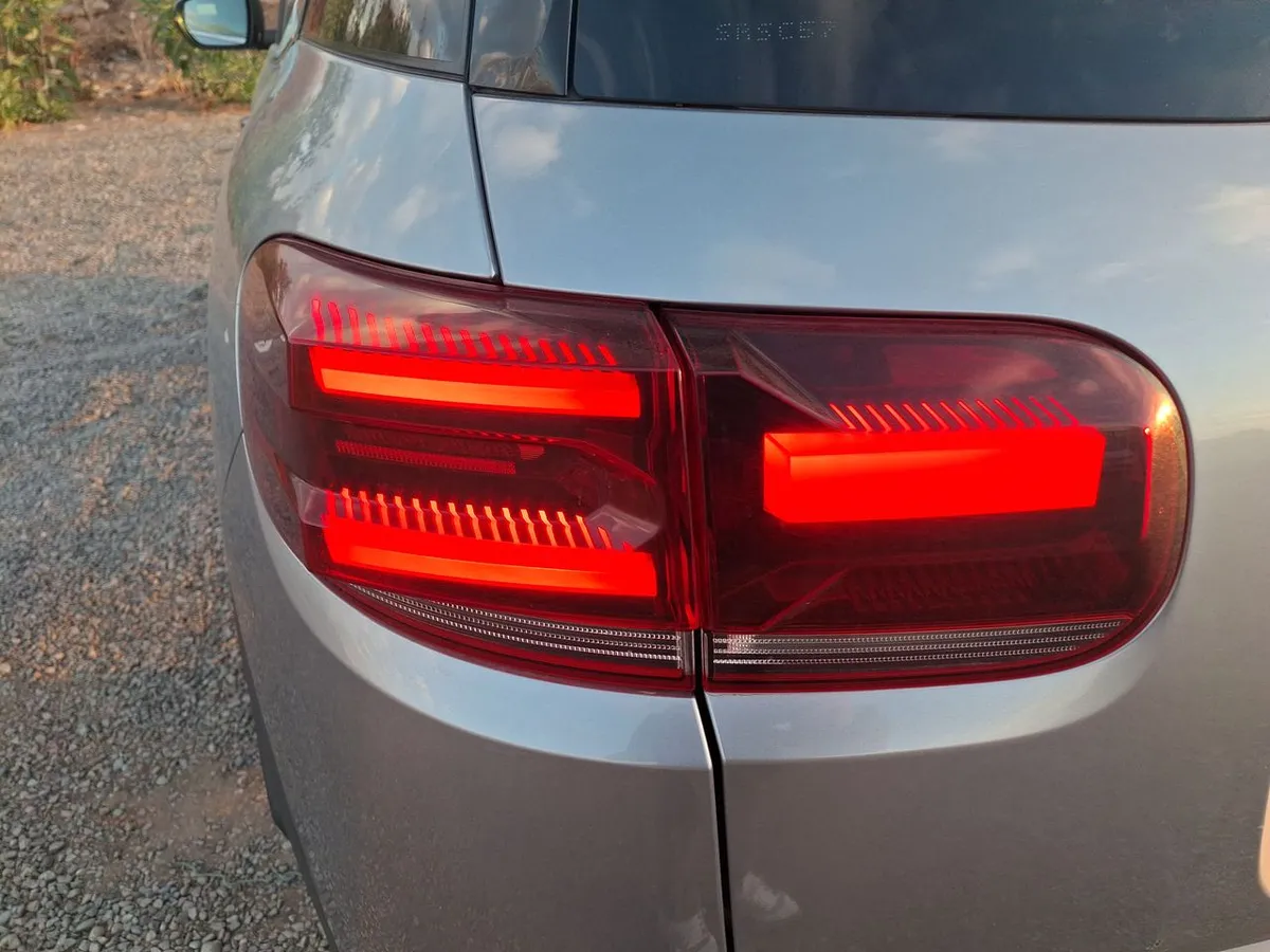 Citroen C5 Aircross 1.5 Feel Pack Diesel 4x2 130 Ss Eat8 At 5p año 2023