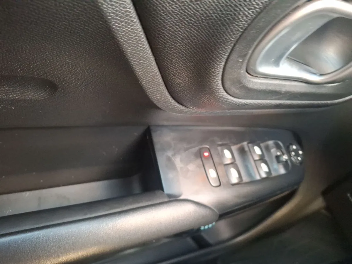 Citroen C5 Aircross 1.5 Feel Pack Diesel 4x2 130 Ss Eat8 At 5p año 2023