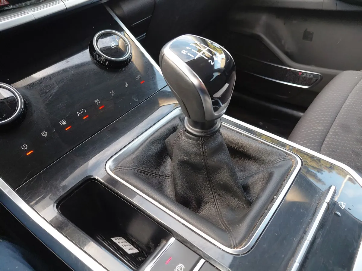Chery Tiggo 8 1.5t Gl 4x2 Mt6 5p año 2023