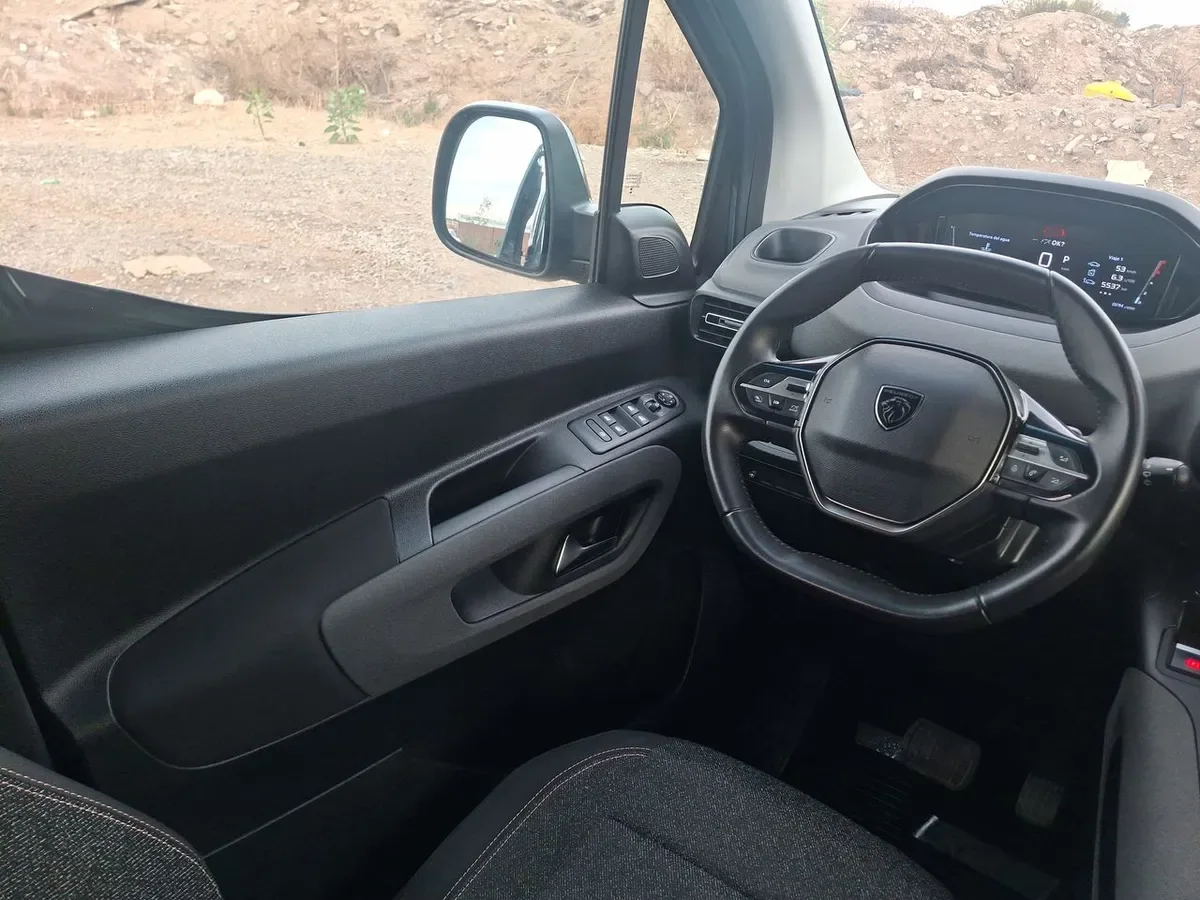 Peugeot Rifter 1.5 Mca Allure Bluehdi Diesel 130 4x2 Eat8 5p año 2025