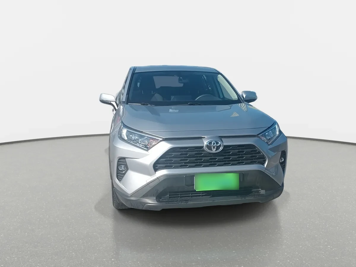 Toyota Rav 4 2.0 Le 4x2 Mt 5p año 2022