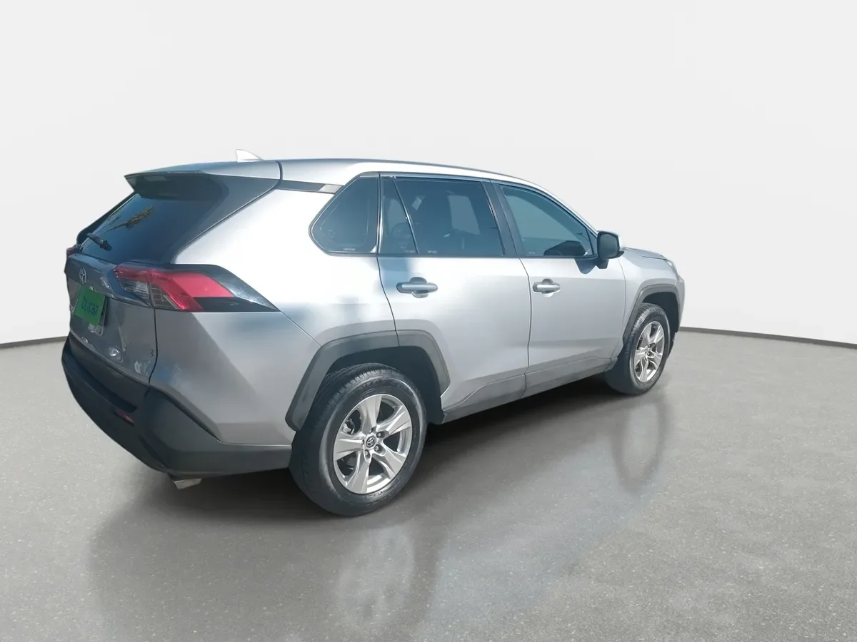 Toyota Rav 4 2.0 Le 4x2 Mt 5p año 2022
