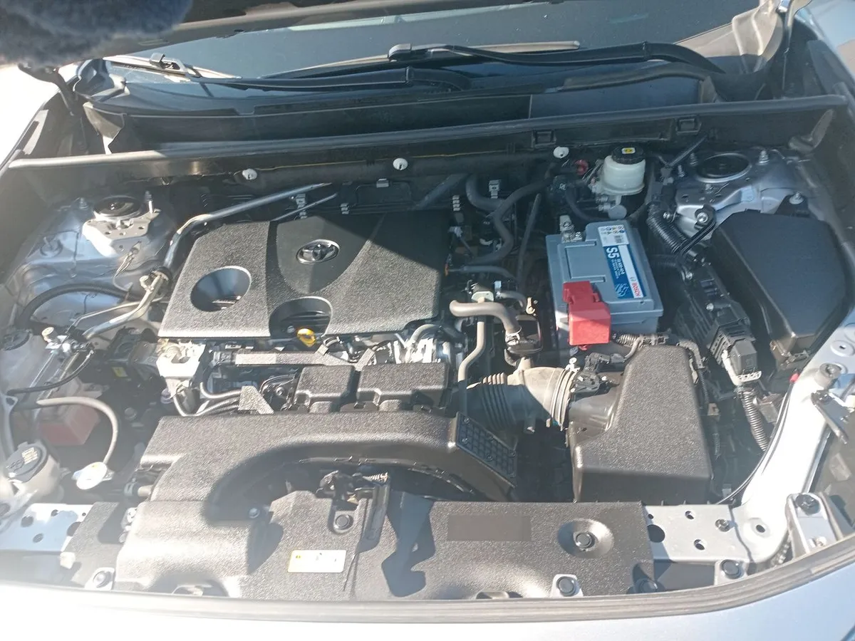 Toyota Rav 4 2.0 Le 4x2 Mt 5p año 2022