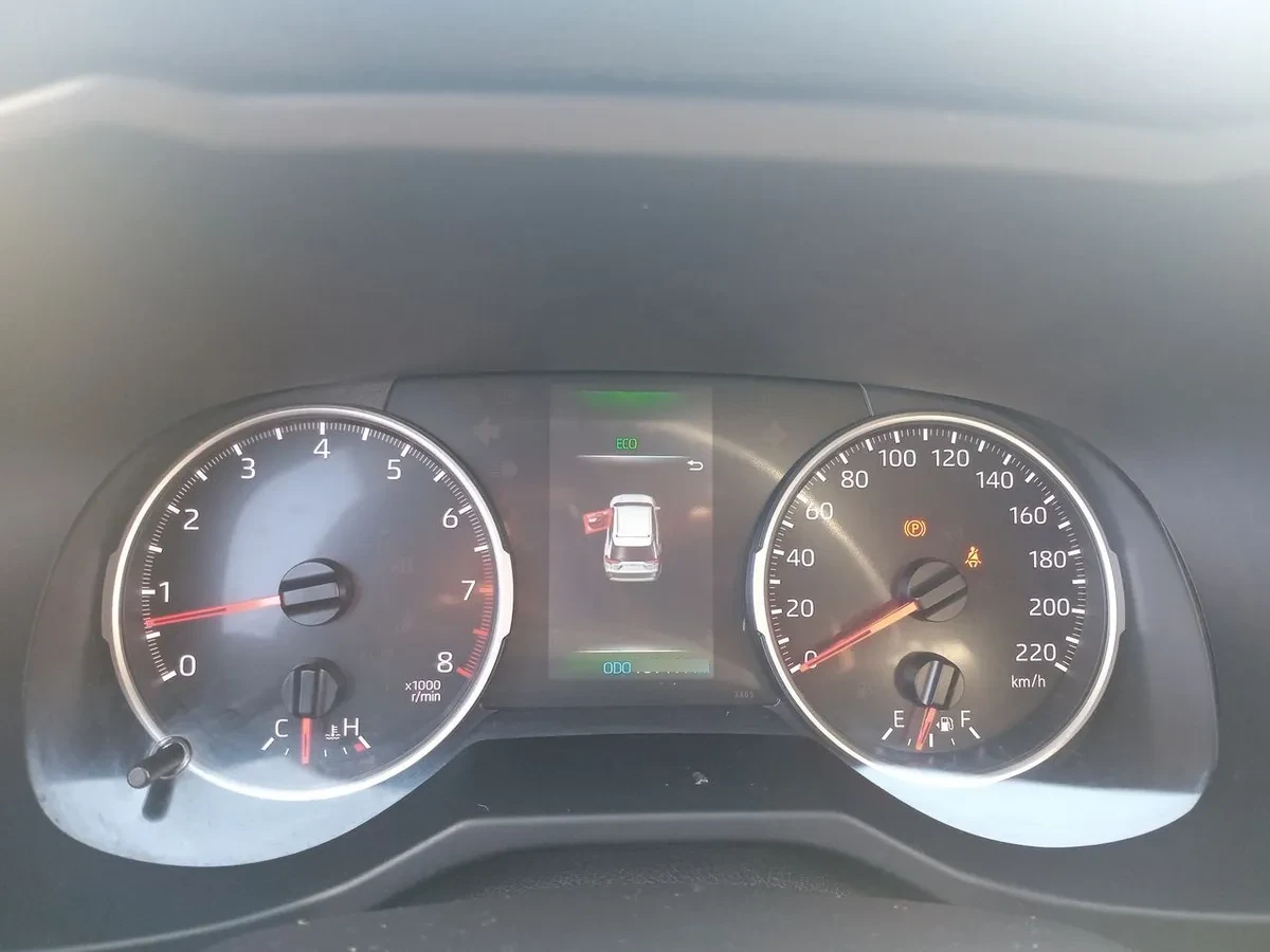 Toyota Rav 4 2.0 Le 4x2 Mt 5p año 2022