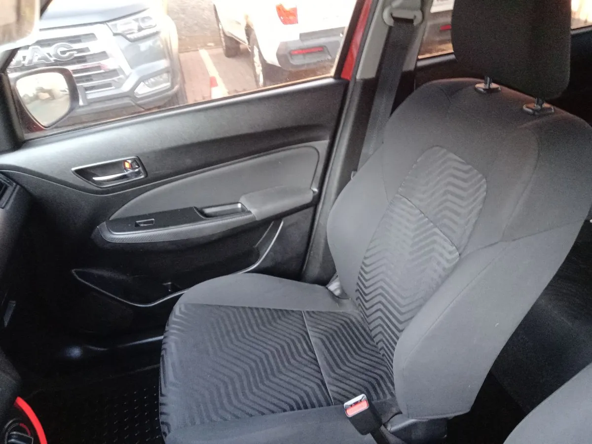 Suzuki Swift 1.2 Gl 4x2 Hb Mt 5p año 2022