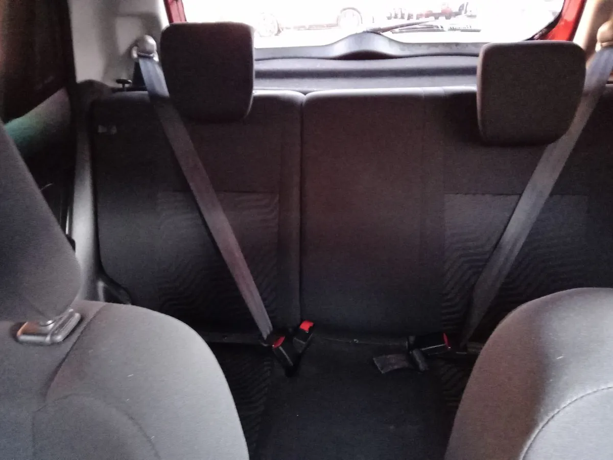 Suzuki Swift 1.2 Gl 4x2 Hb Mt 5p año 2022